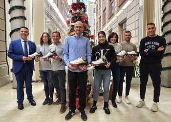 Los ganadores de los circuitos reciben sus zapatillas