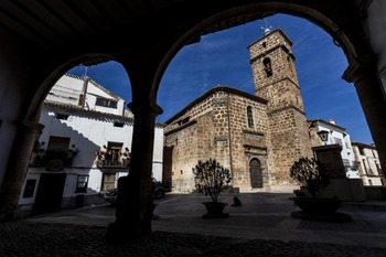 Las campanas de Letur repican por el regreso de la luz