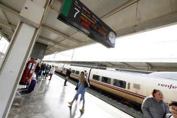 Renfe ofrece más plazas de media distancia por la Feria