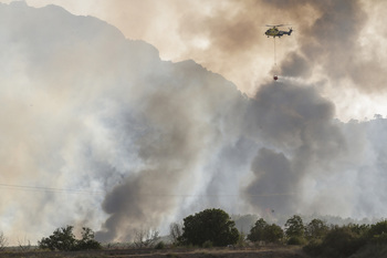 El fuego vuelve a castigar la Sierra de los Donceles