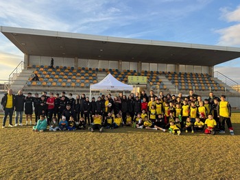 Santi Denia visitó a la Escuela de Fútbol Base de La Gineta